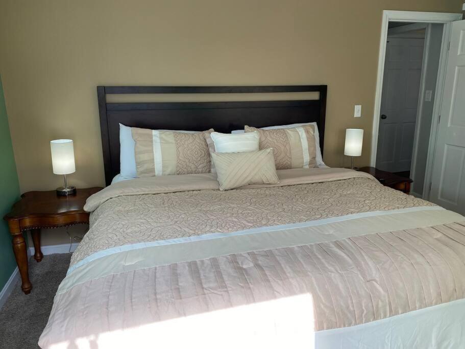 Sunny One Bedroom In Historic Downtown Довер Экстерьер фото